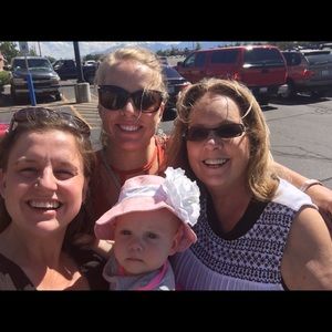 Meet your Posher, Joyce